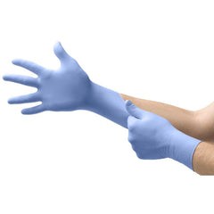 Disposable Gloves: Series Microflex FreeForm, Size Large, 3.5 mil, Not Coated, Nitrile, Medical Grade, Powder-Free