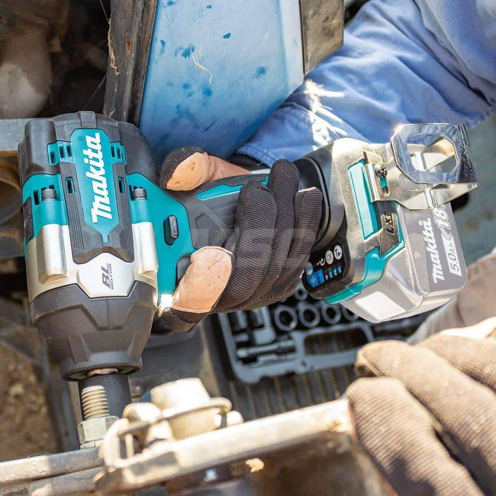 Cordless Impact Wrench: 18V, 1/2″ Drive, 2,700 BPM, 2,200 RPM LXT Battery Included, Charger Not Included