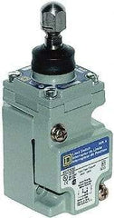 Square D - SPDT, NC/NO, 600 Volt Screw Terminal, Plunger Actuator, General Purpose Limit Switch - 1, 2, 4, 6, 12, 13, 6P NEMA Rating, IP67 IPR Rating - Top Tool & Supply