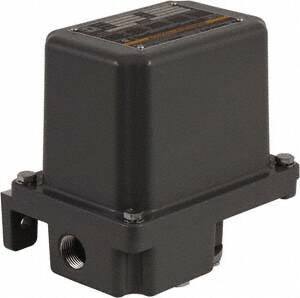 Square D - 1, 7, 9 and 3R NEMA Rated, 20 to 40 psi, Electromechanical Pressure and Level Switch - Adjustable Pressure, 575 VAC, L1-T1, L2-T2 Terminal, For Use with Square D Pumptrol - Top Tool & Supply