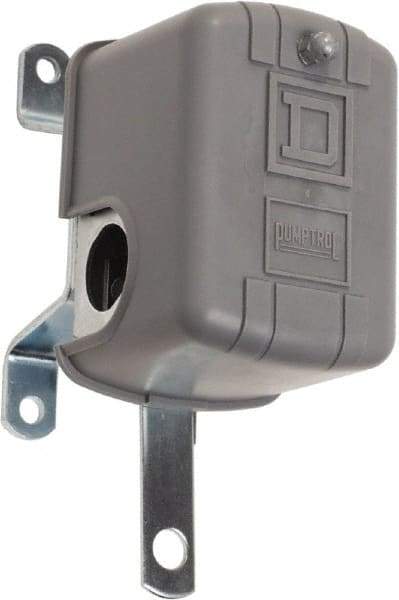 Square D - 1 NEMA Rated, DPST, Float Switch Pressure and Level Switch - 575 VAC, Line-Load-Load-Line Terminal - Top Tool & Supply