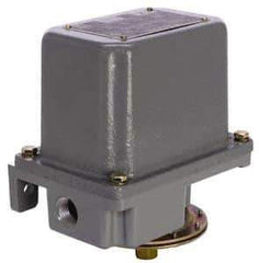 Square D - 7 and 9 NEMA Rated, SPDT, 0.2 to 10 psi, Electromechanical Pressure and Level Switch - Adjustable Pressure, 120 VAC at 6 Amp, 125 VDC at 0.22 Amp, 240 VAC at 3 Amp, 250 VDC at 0.27 Amp, 1/4 Inch Connector, Screw Terminal, For Use with 9012G - Top Tool & Supply