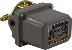 Square D - 7 and 9 NEMA Rated, DPST-DB, Float Switch Pressure and Level Switch - 575 VAC, Line-Load-Load-Line Terminal - Top Tool & Supply