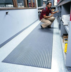 Wearwell - 60' Long x 4' Wide, Dry Environment, Anti-Fatigue Matting - Gray, Vinyl with Vinyl Sponge Base, Rounded on 4 Sides - Top Tool & Supply