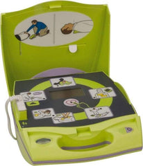 Zoll - Adult Pad Defibrillator - Lithium 123 Battery Included, Includes Nylon Carrying Case - Top Tool & Supply