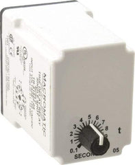 Macromatic - 11 Pin, Multiple Range DPDT Time Delay Relay - 10 Contact Amp, 120 VAC/VDC, Knob - Top Tool & Supply