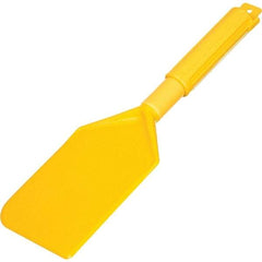 Carlisle - Sparta Yellow Nylon Mixing Paddle without Holes - 13-1/2" Overall Length - Top Tool & Supply